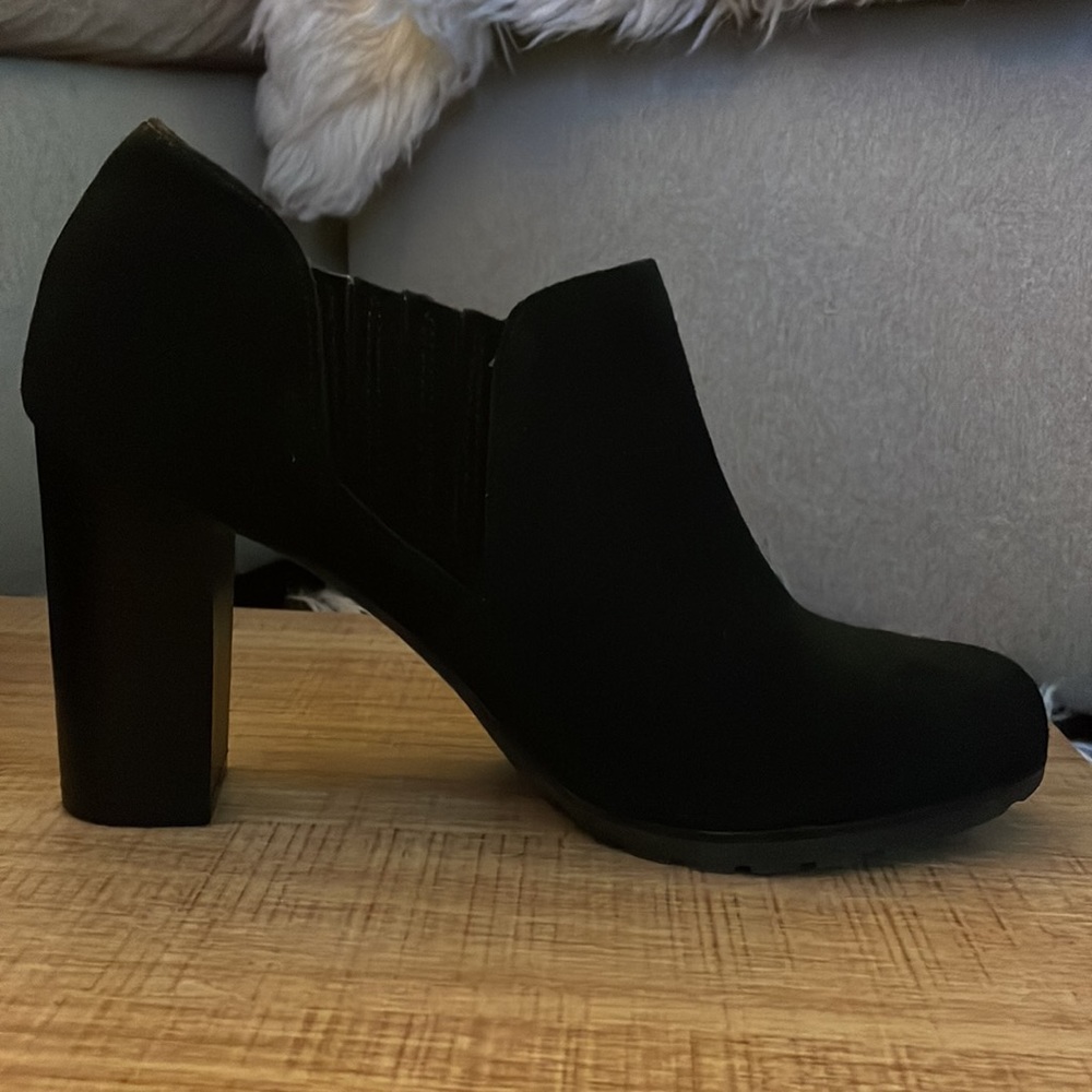 Black Heeled Ankle Booties Shoes White Mountain SENTA Stacked Block Heel sz 10